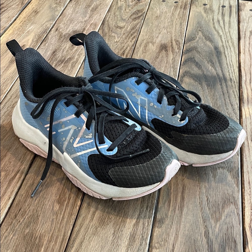 New Balance Kids' Rave Run V2 Lace-Up Running Shoes Size 13.5